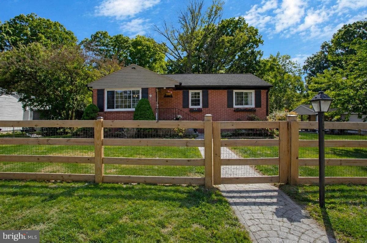 24 Robshire Manor Road photo 4