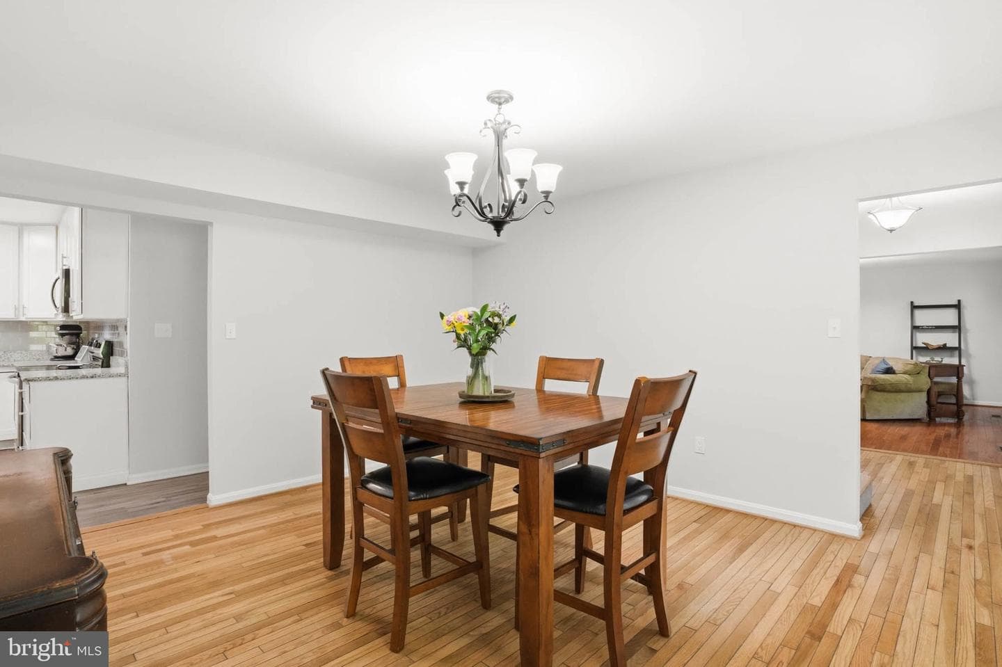 9021 Tonyas Terrace photo 10