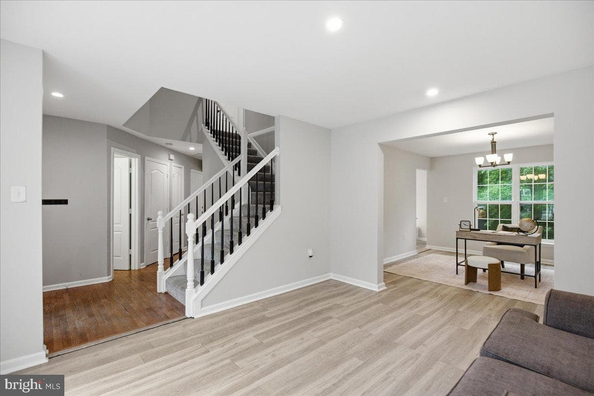 2630 Richfield Lane photo 5