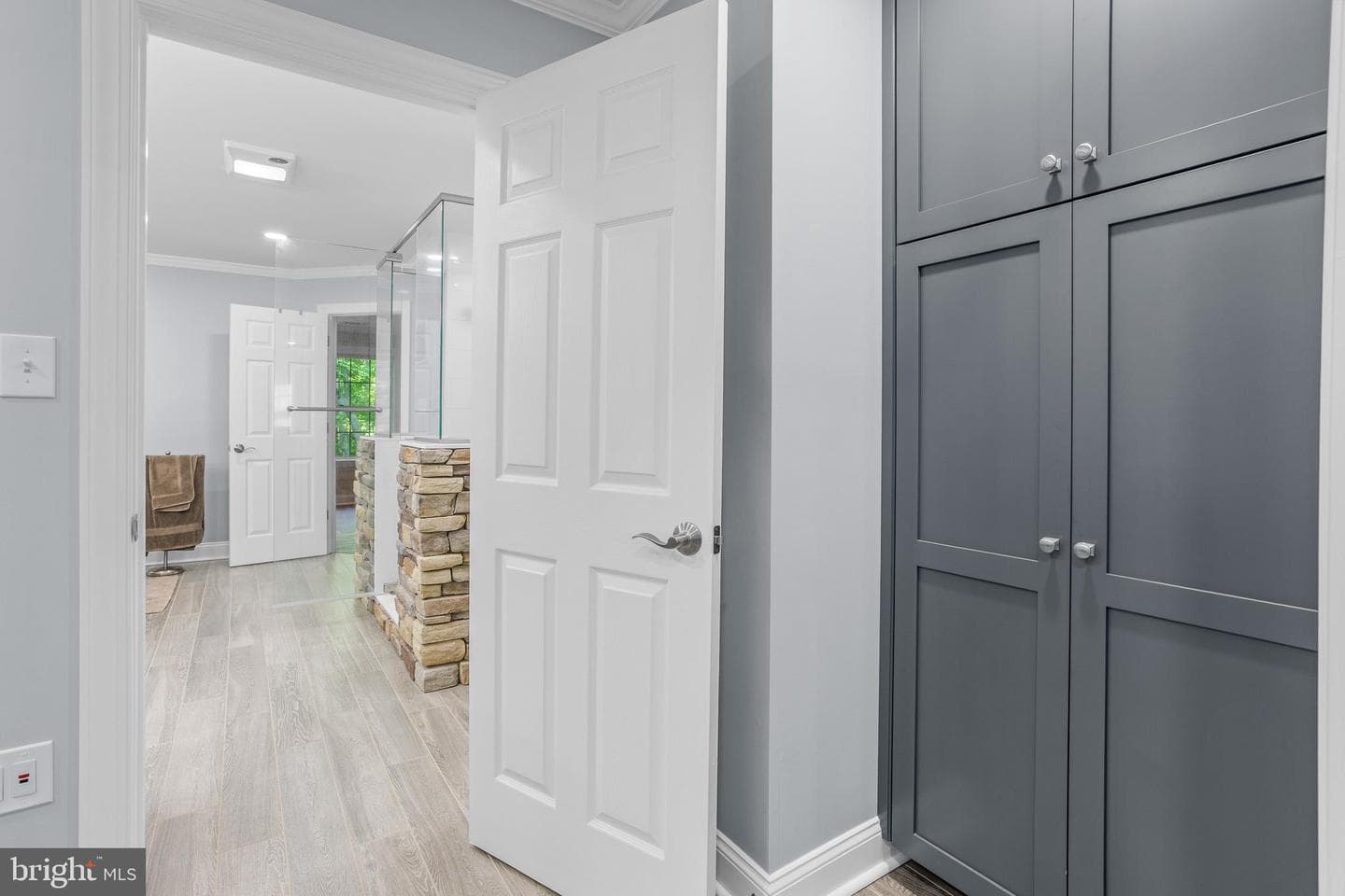9350 Baker Street photo 46