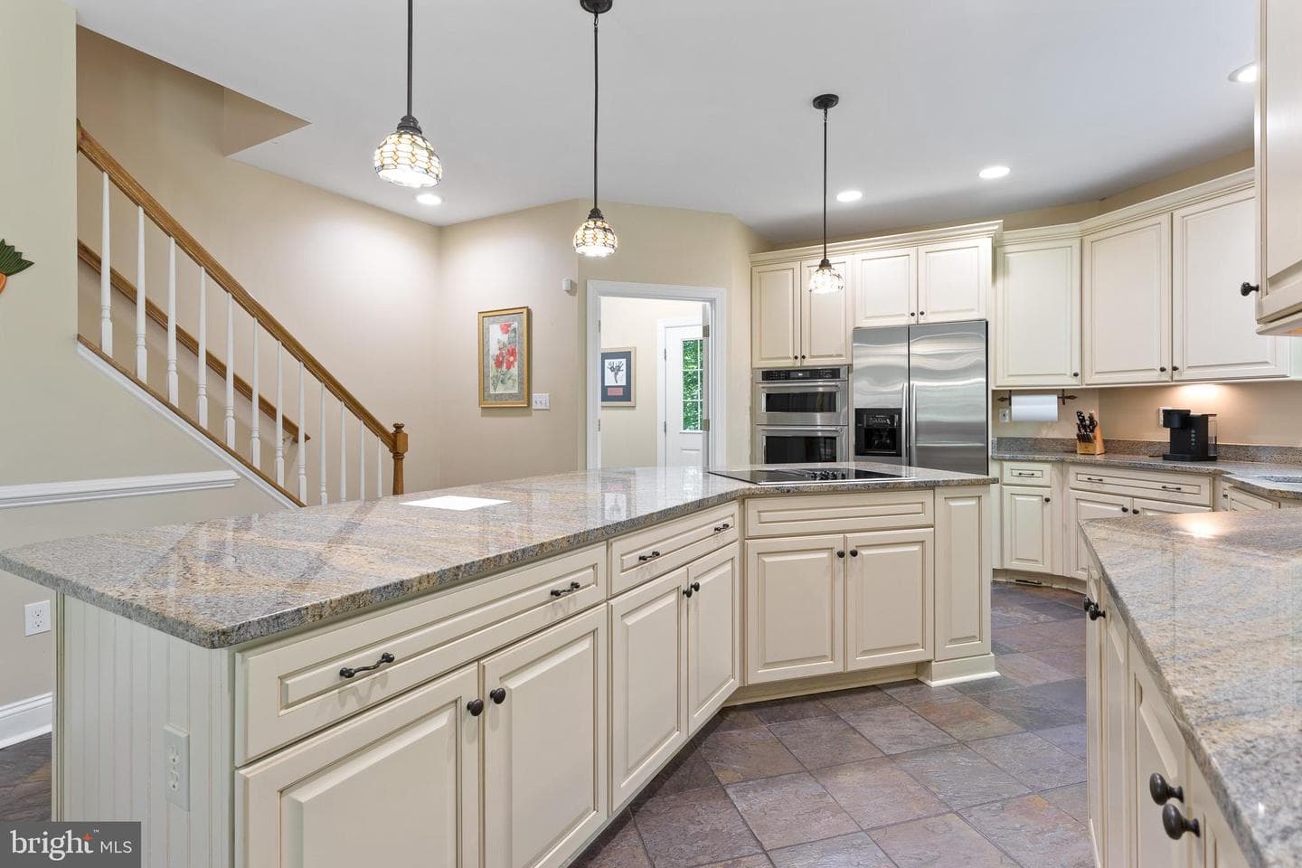 9350 Baker Street photo 5