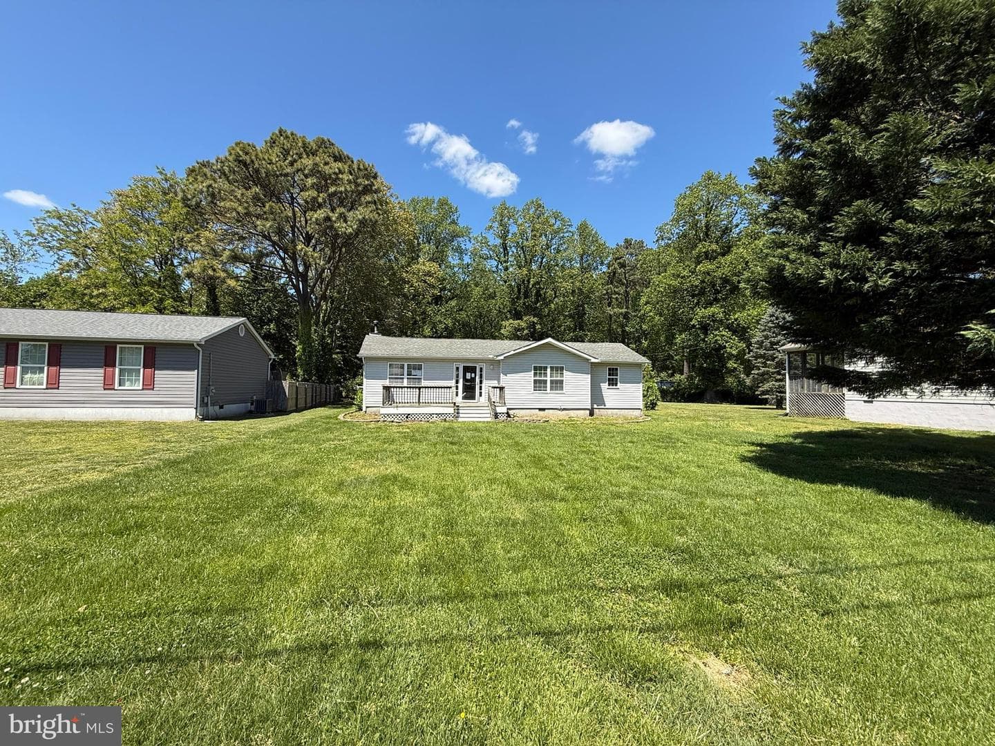 962 Crystal Rock Road, Lusby