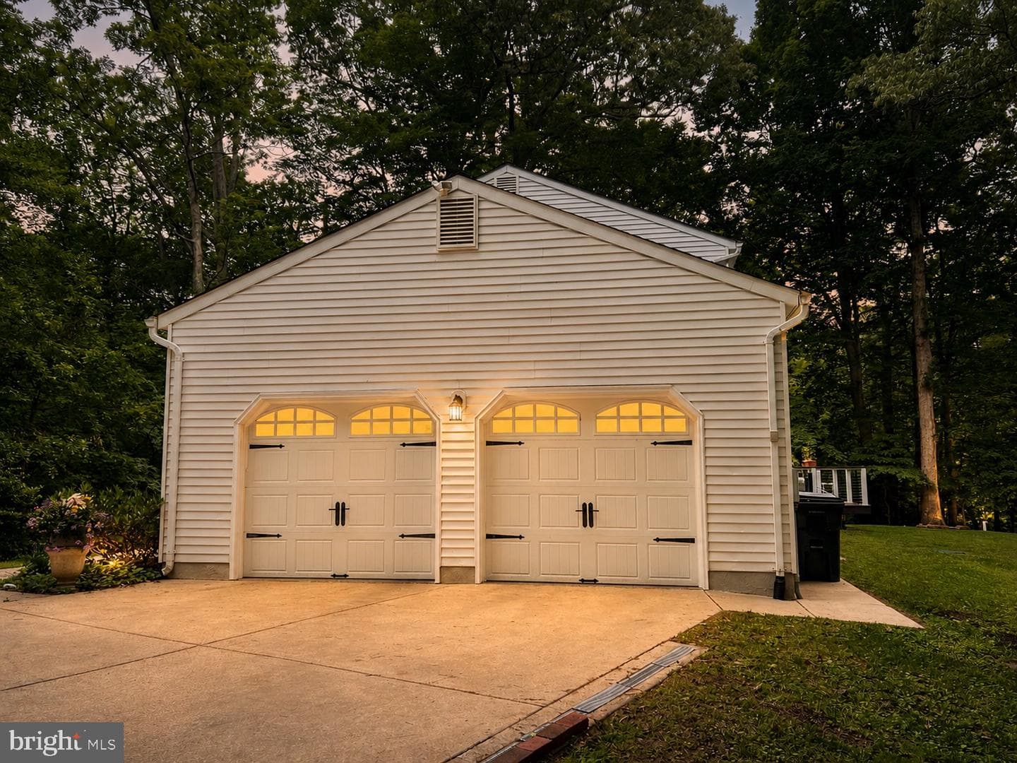 8200 Sycamore Circle photo 54