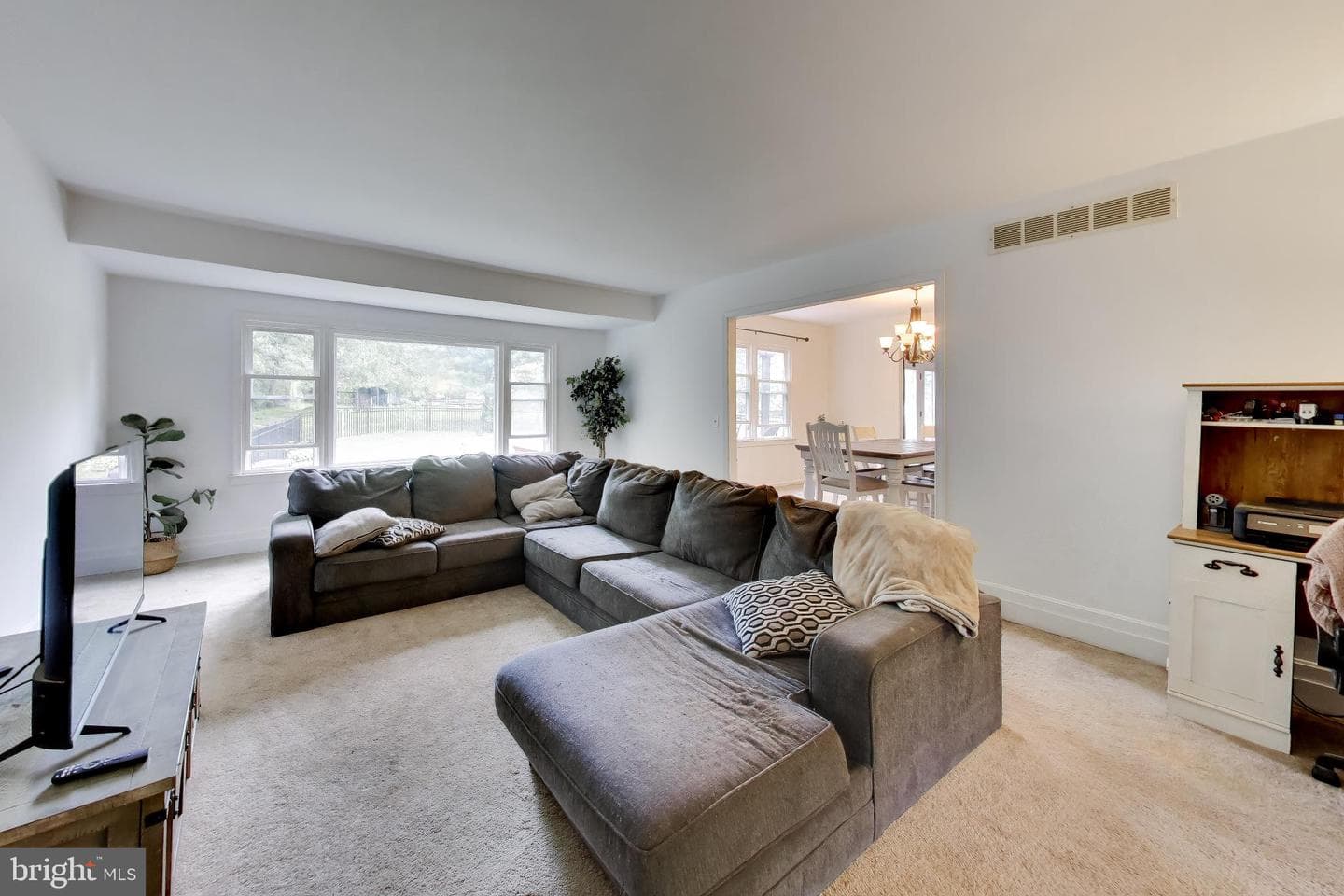 3240 Juniper Lane photo 4