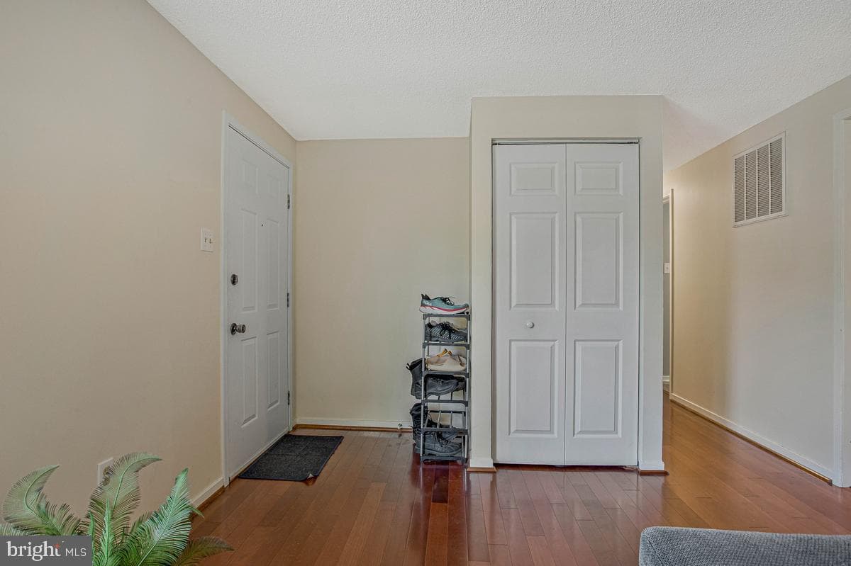 406 Laurel Drive photo 7