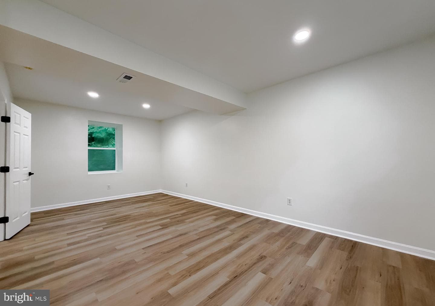 2024 Yew Court photo 36