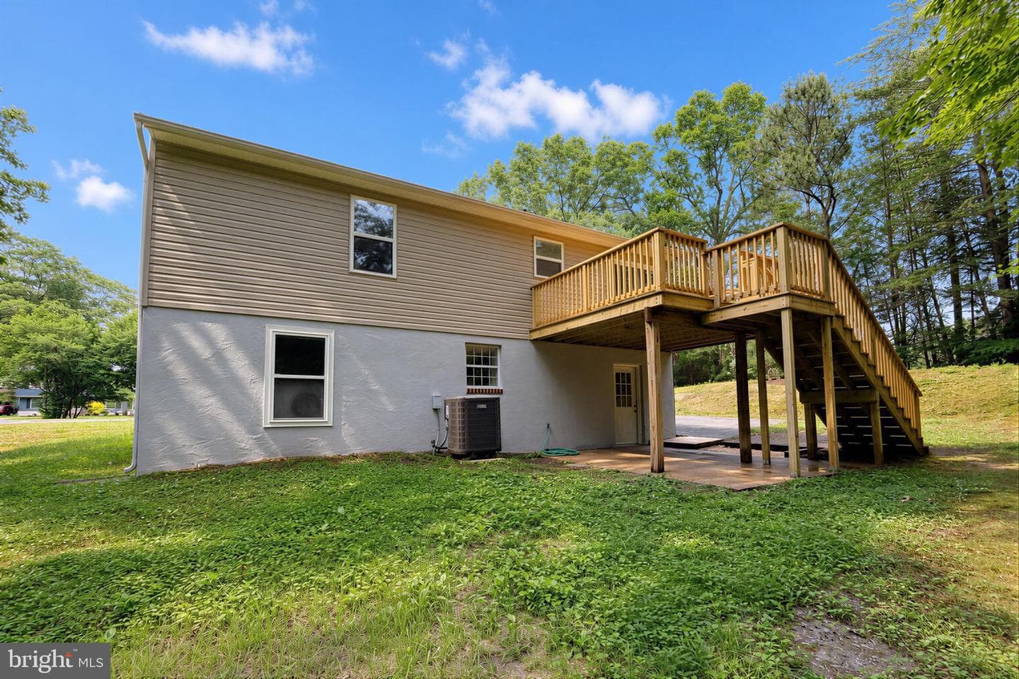 2024 Yew Court photo 39