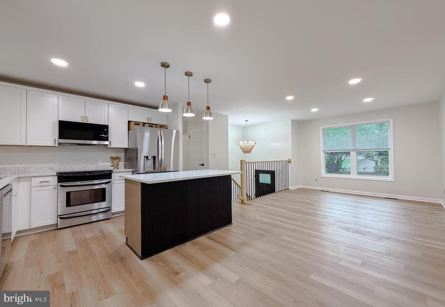 2024 Yew Court photo 8