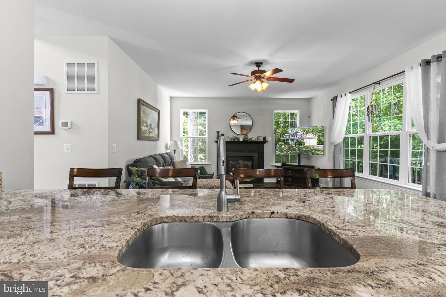 2037 Baythorne Road photo 13
