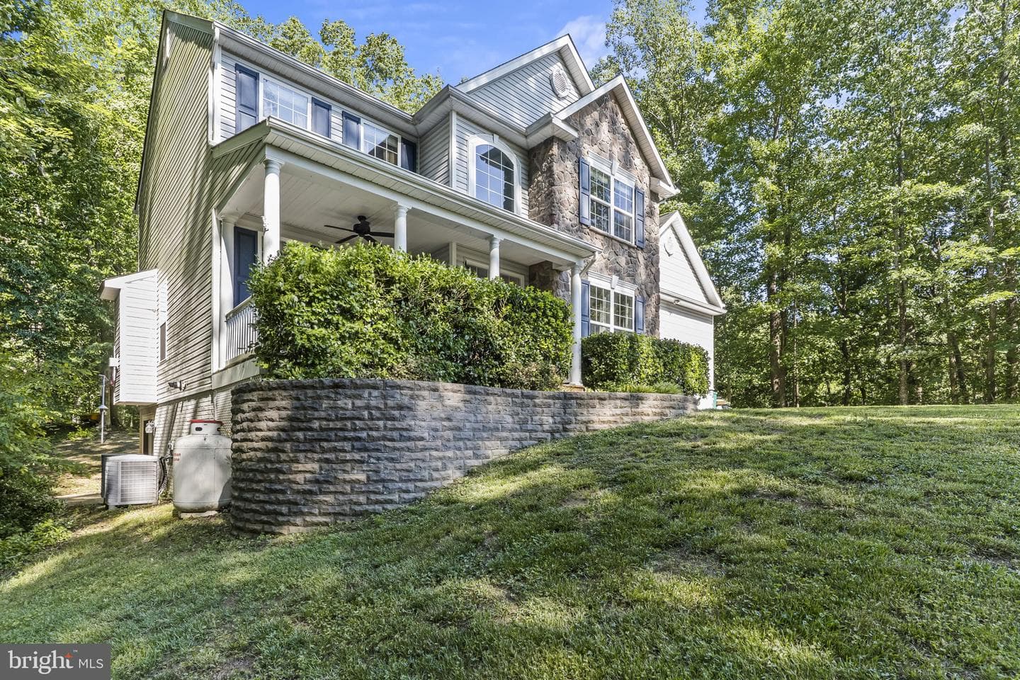 2037 Baythorne Road photo 3