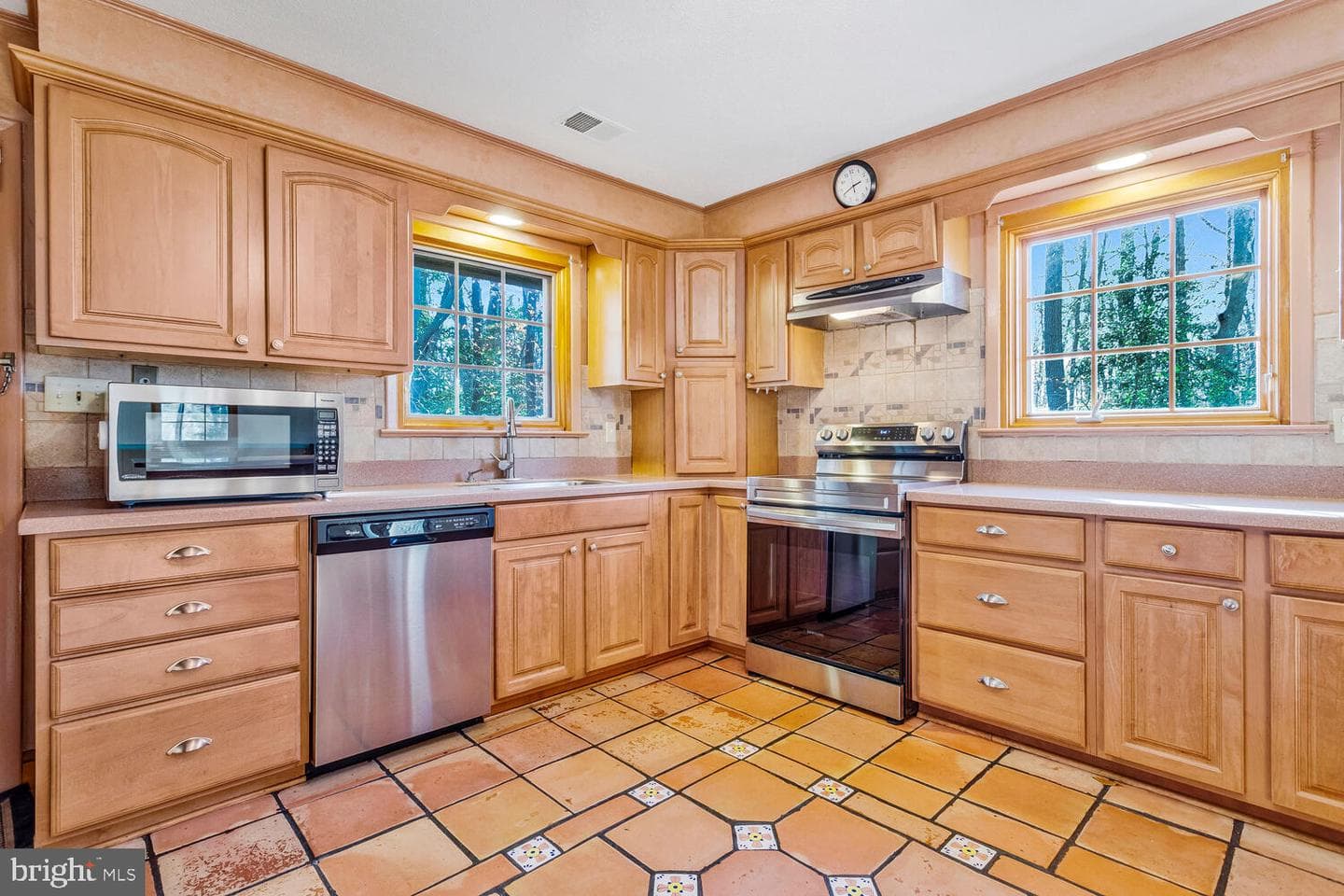 111 Autumn Court photo 15