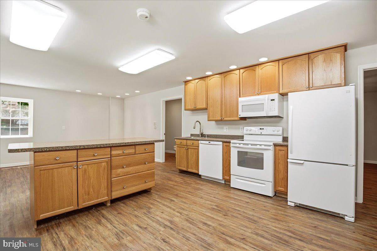 12033 Steven Lane photo 77