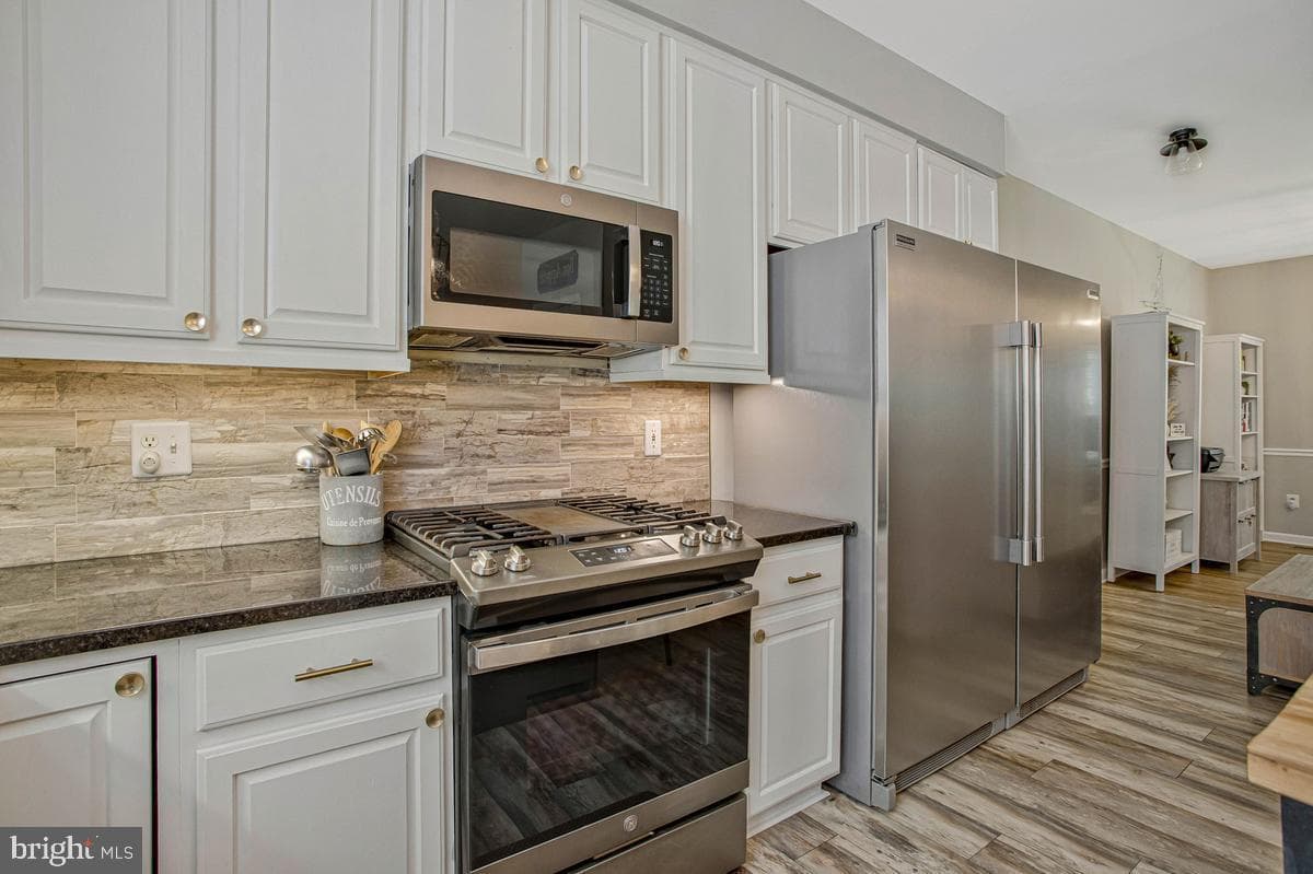 1035 Kings Creek Drive photo 13