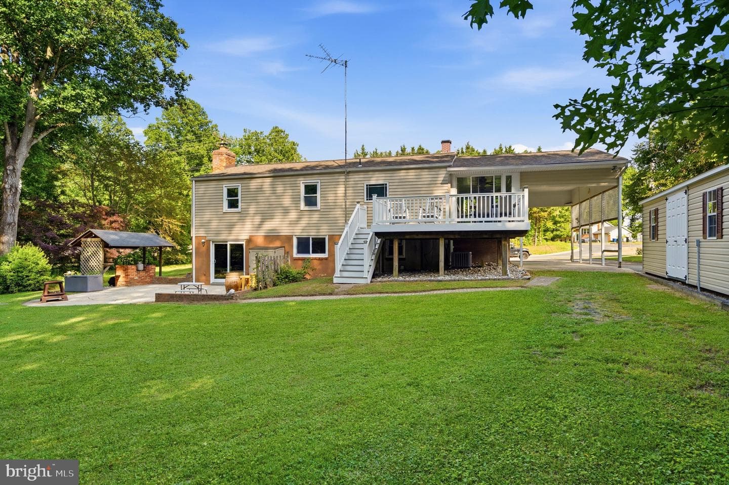 9330 Boyds Turn Road photo 8