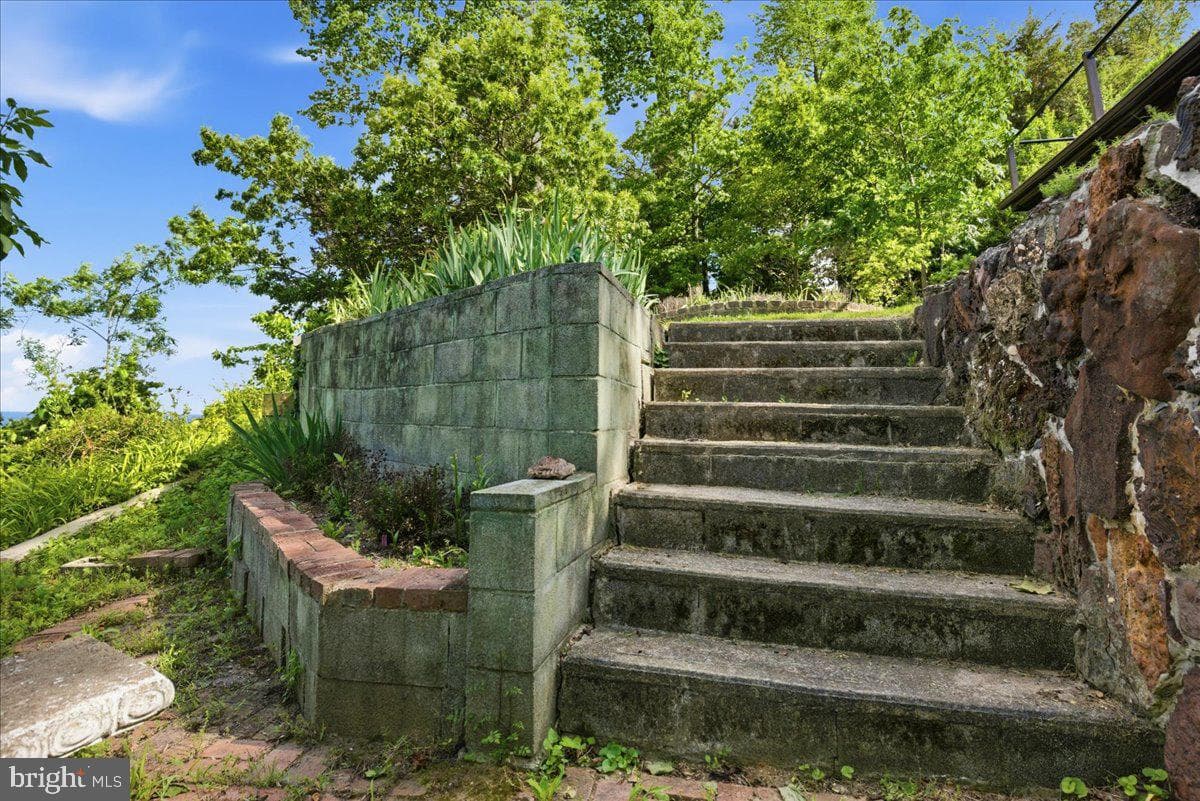 2311 Acacia Road photo 14