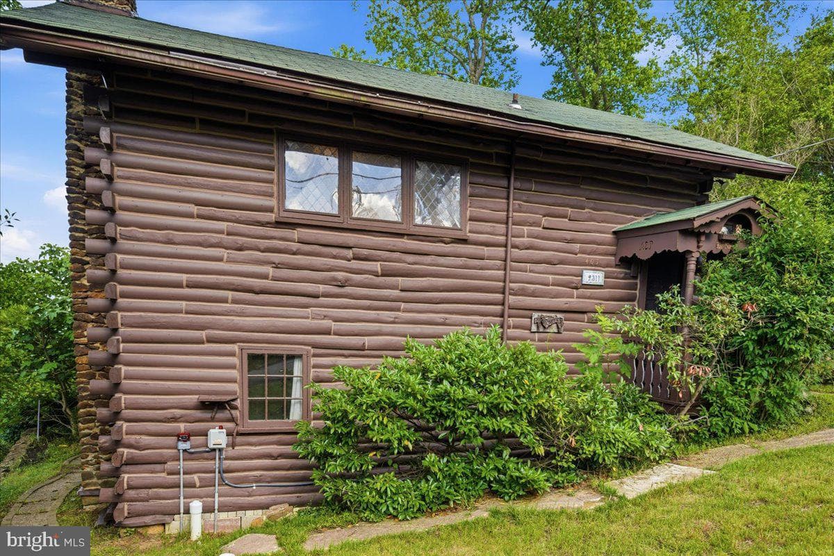 2311 Acacia Road photo 3