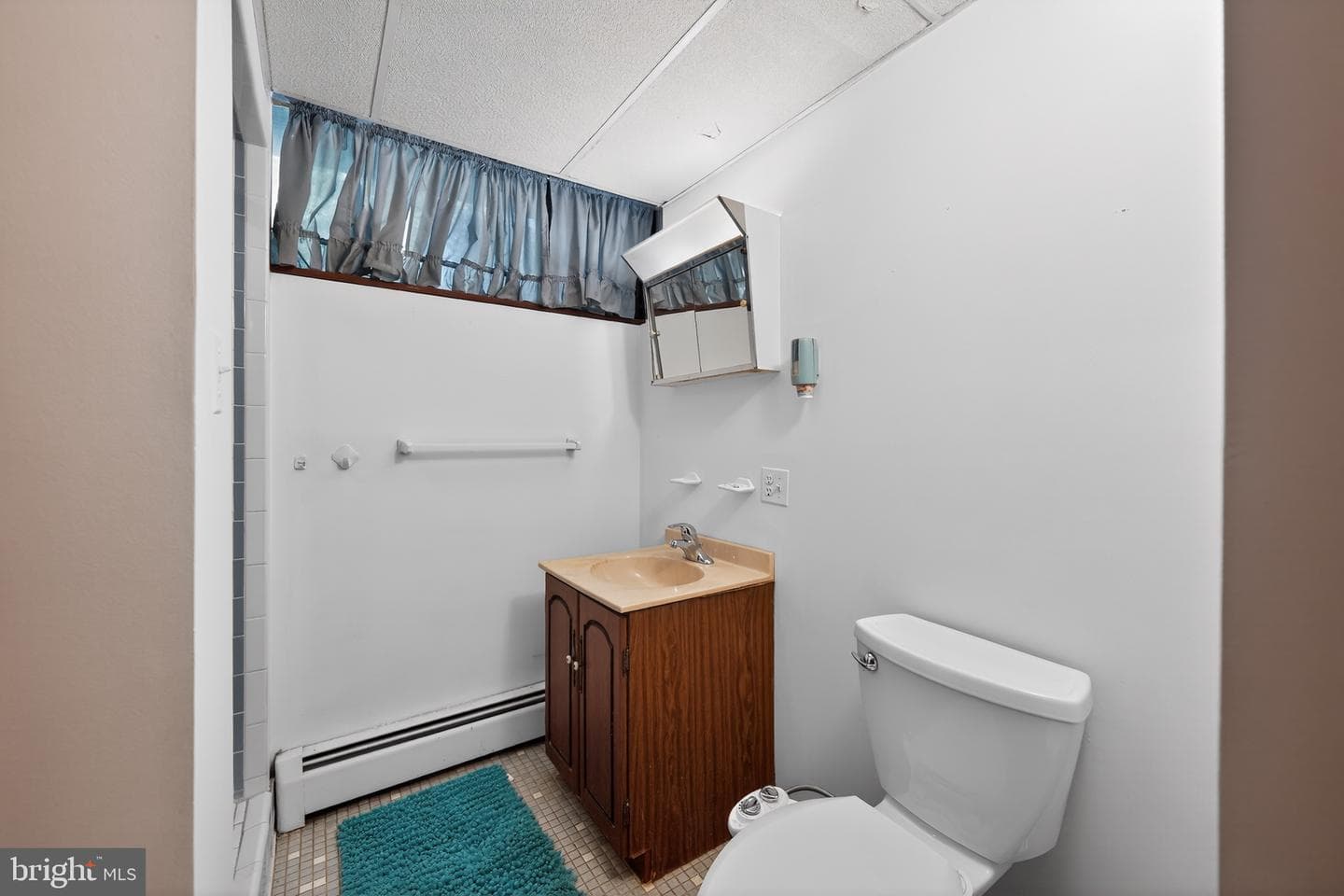 8205 F Street photo 30