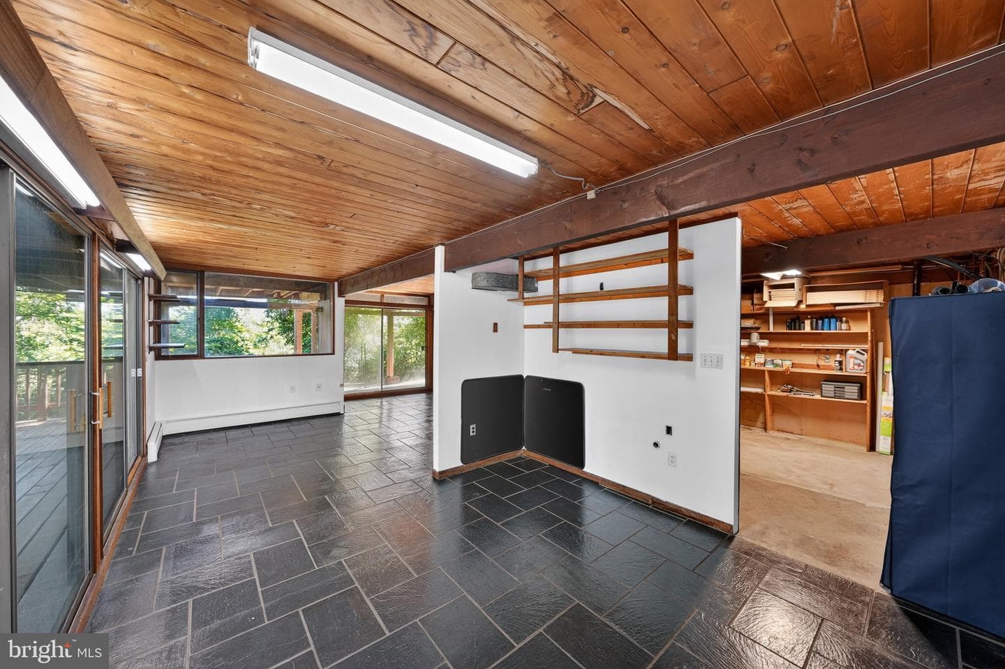 8205 F Street photo 33