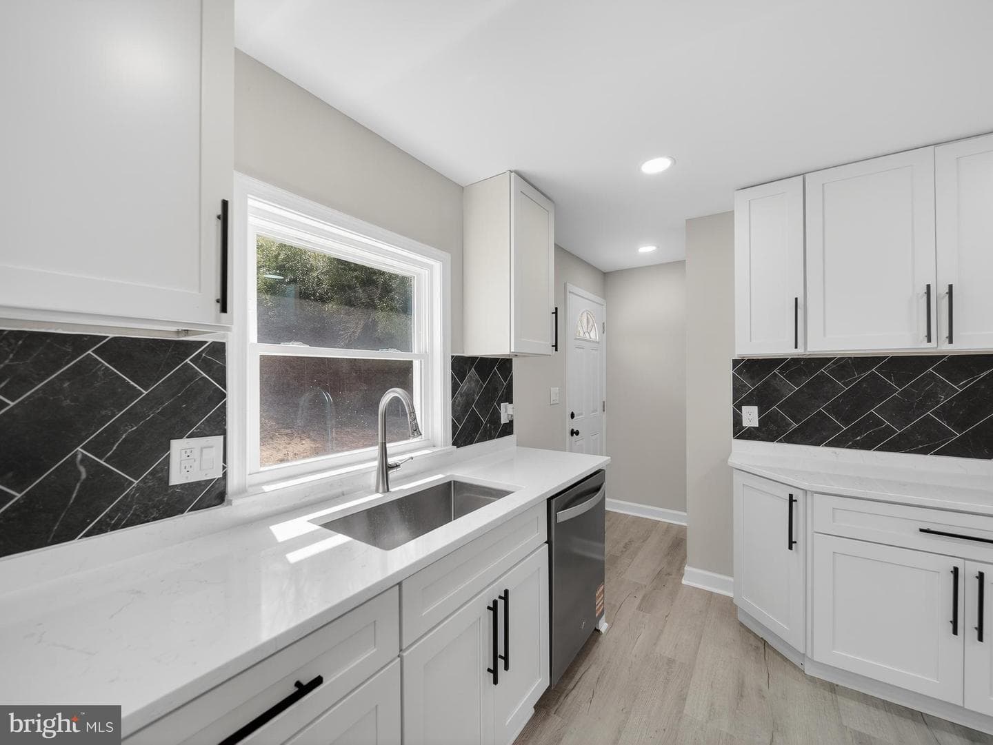 4475 Virginia Avenue photo 15