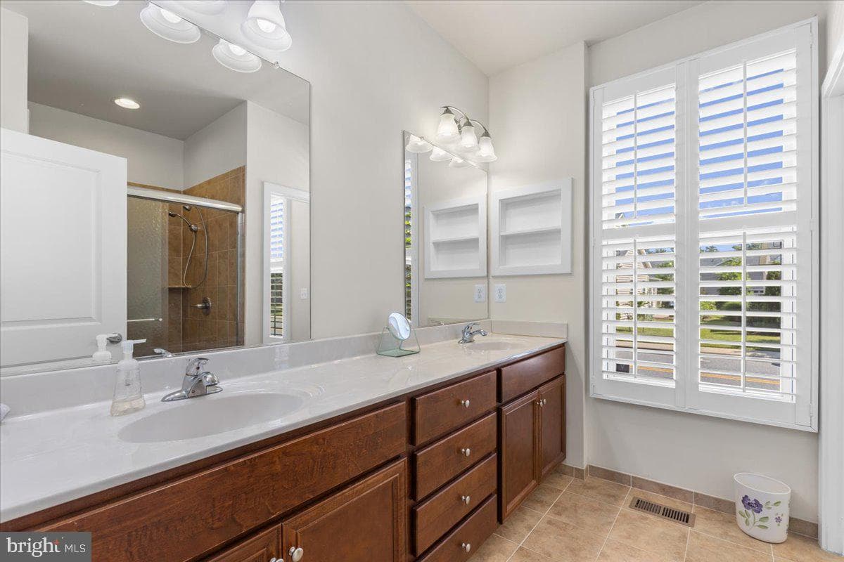 13904 Ensign Road photo 28
