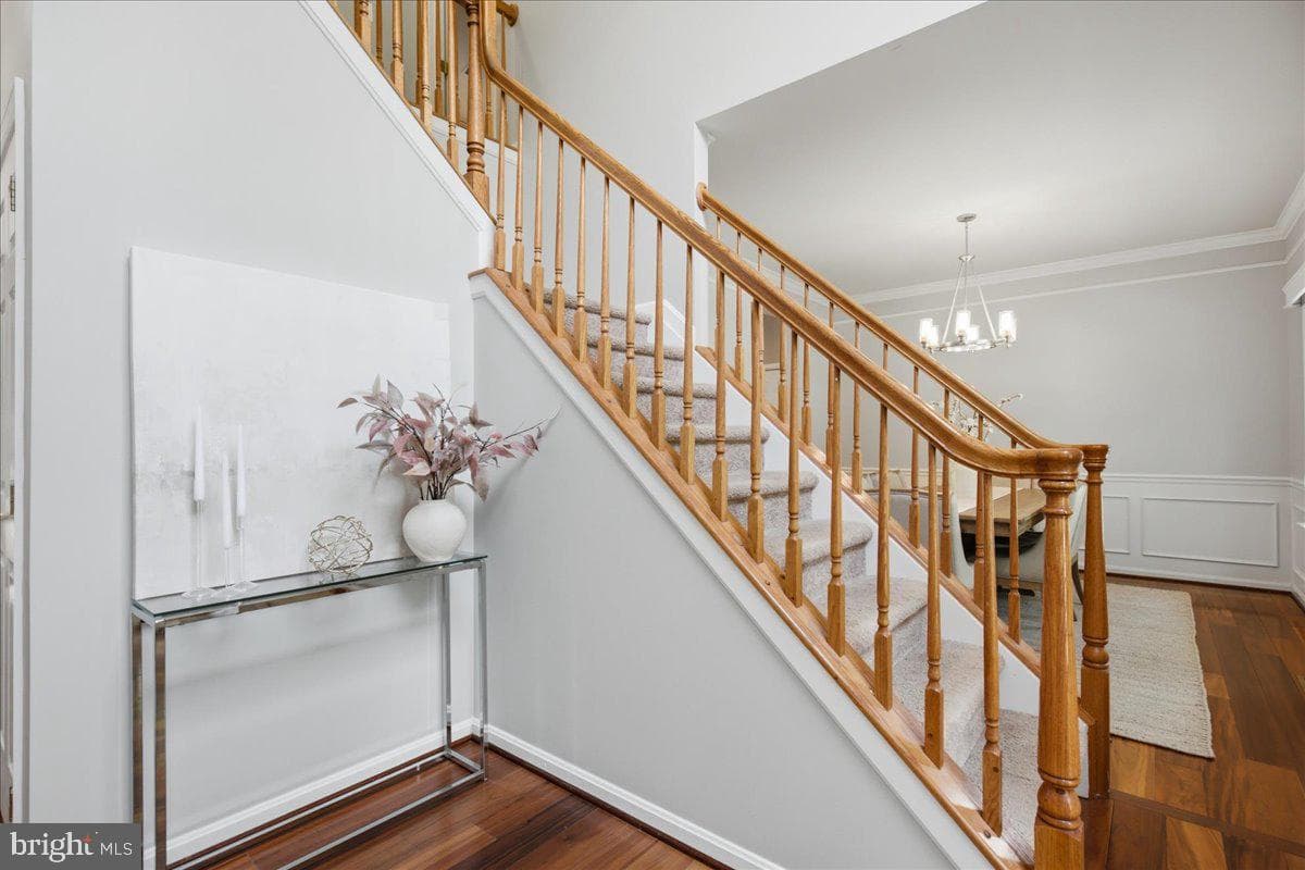 2424 Springbrook Court photo 12