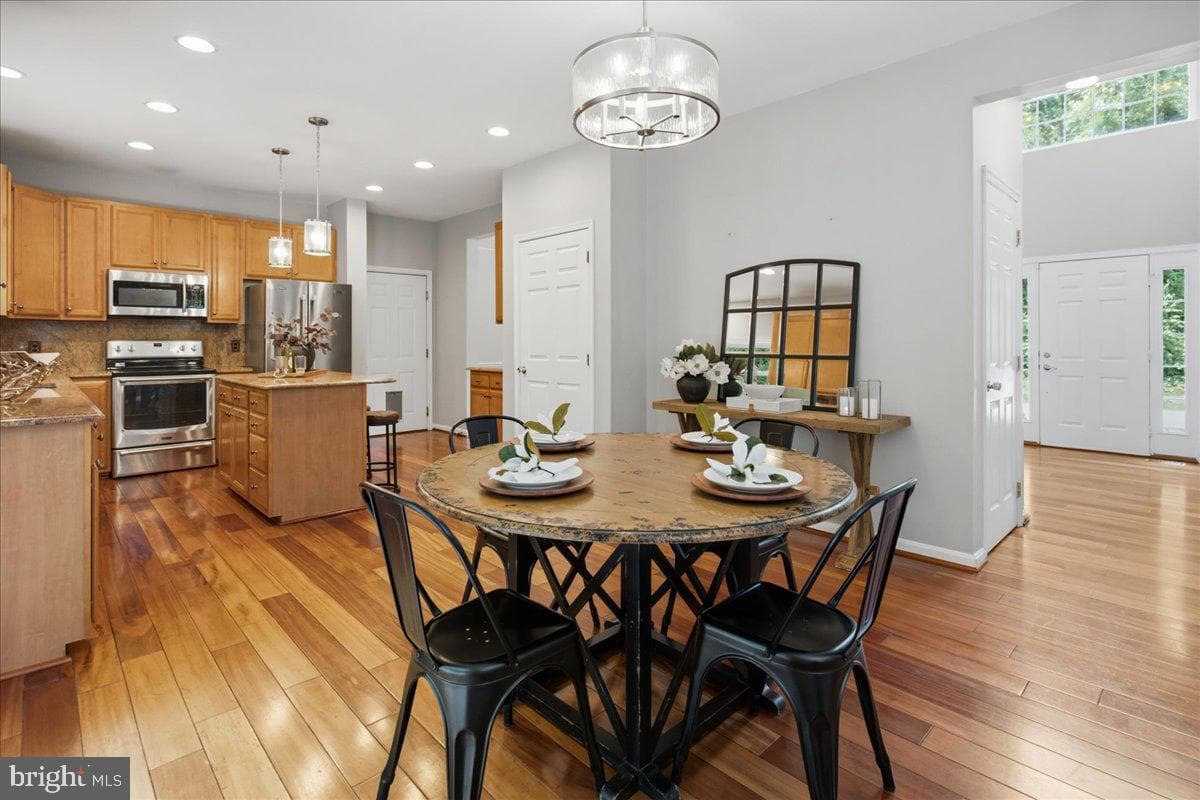 2424 Springbrook Court photo 45