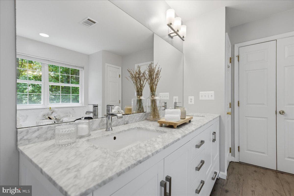 2424 Springbrook Court photo 58