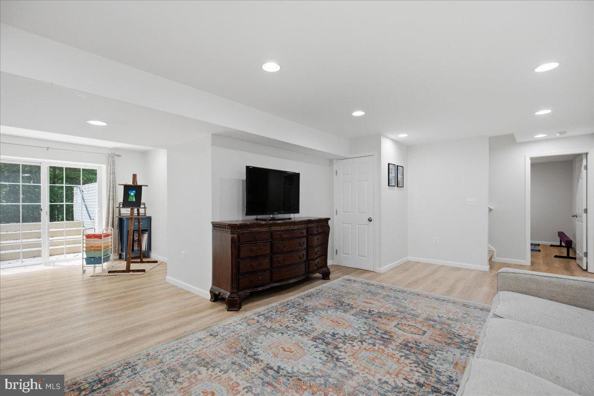 2424 Springbrook Court photo 72