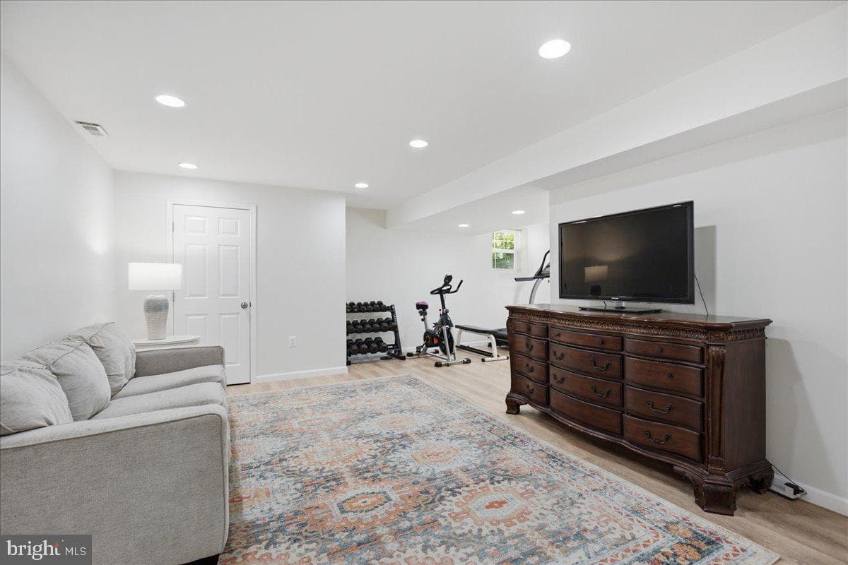 2424 Springbrook Court photo 82