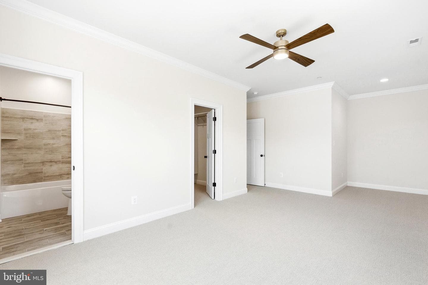 985 Bounty Place photo 37