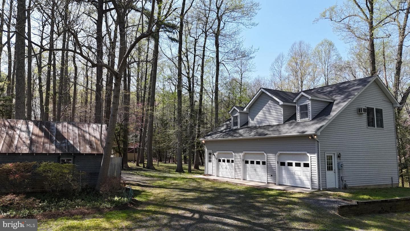 2237 Garrity Rd photo 17