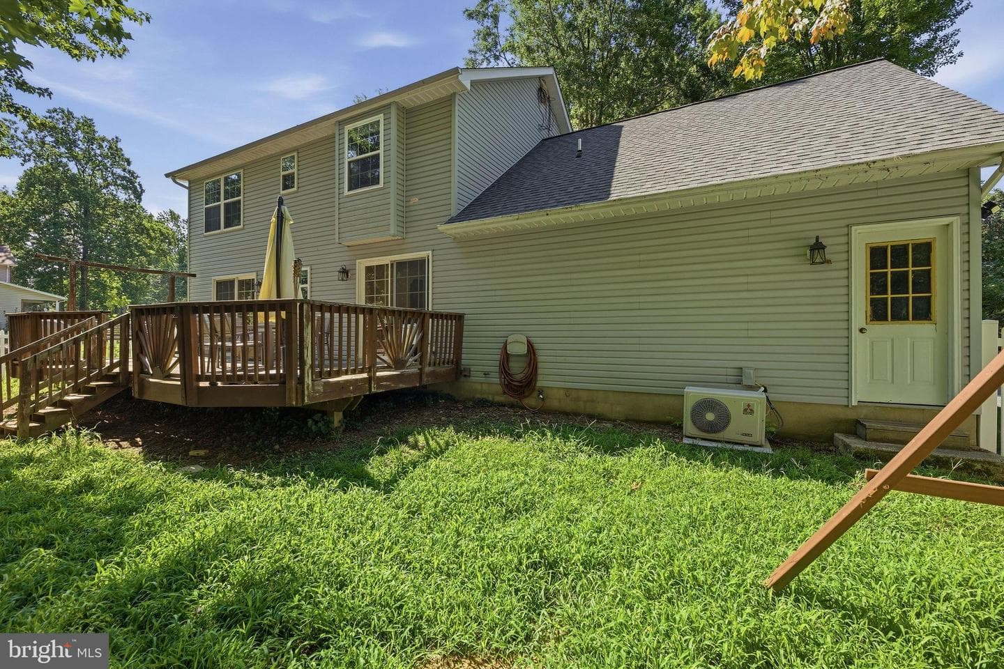 1040 Redeye Road photo 3