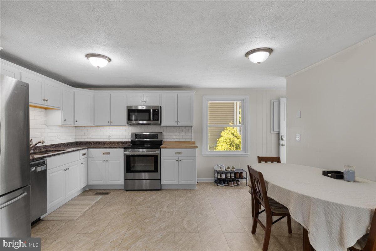3719 3rd Street photo 10