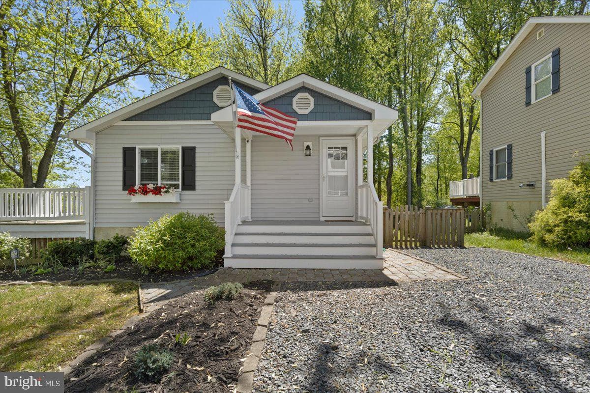 3719 3rd Street photo 3
