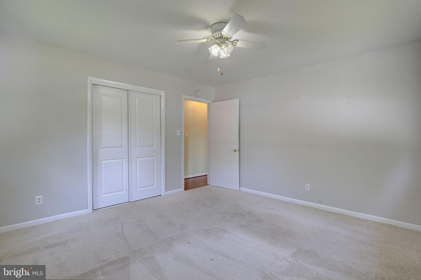 2546 Hillside Drive photo 11