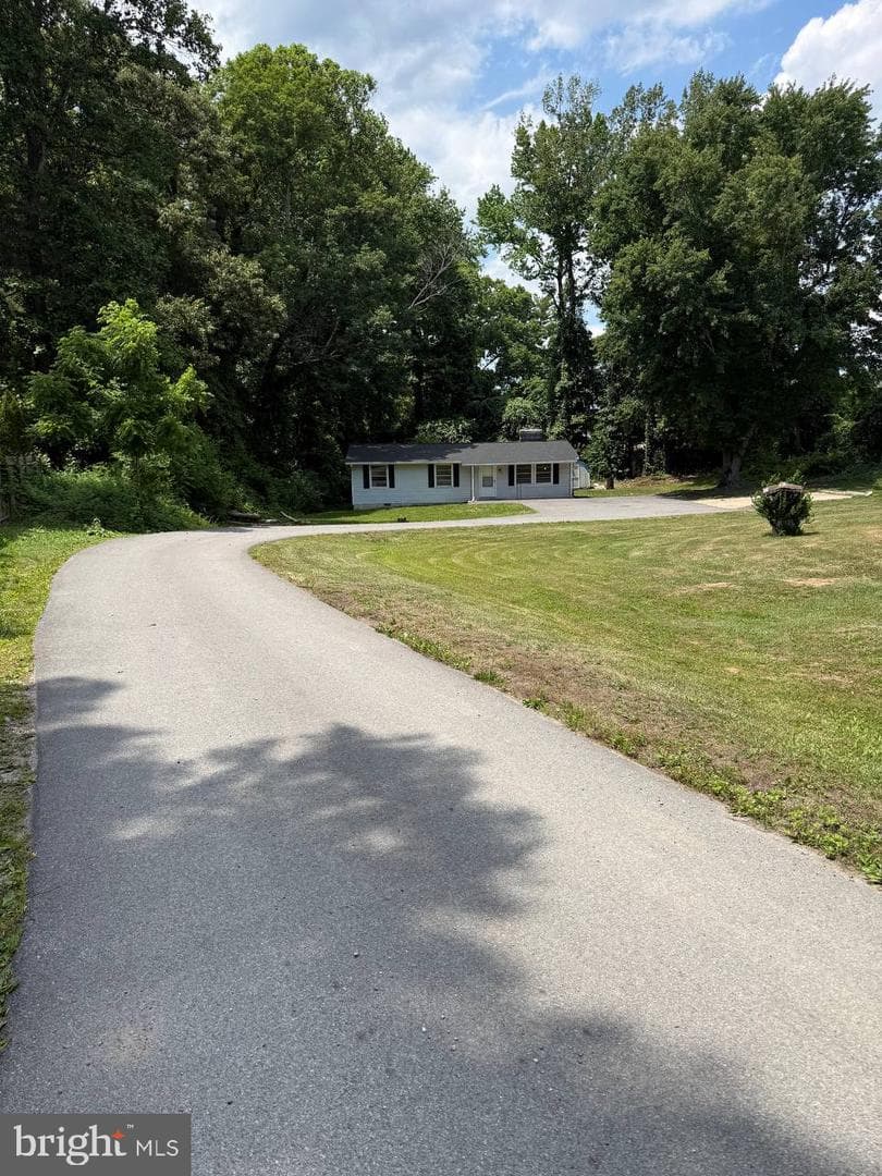 21 Robshire, Huntingtown
