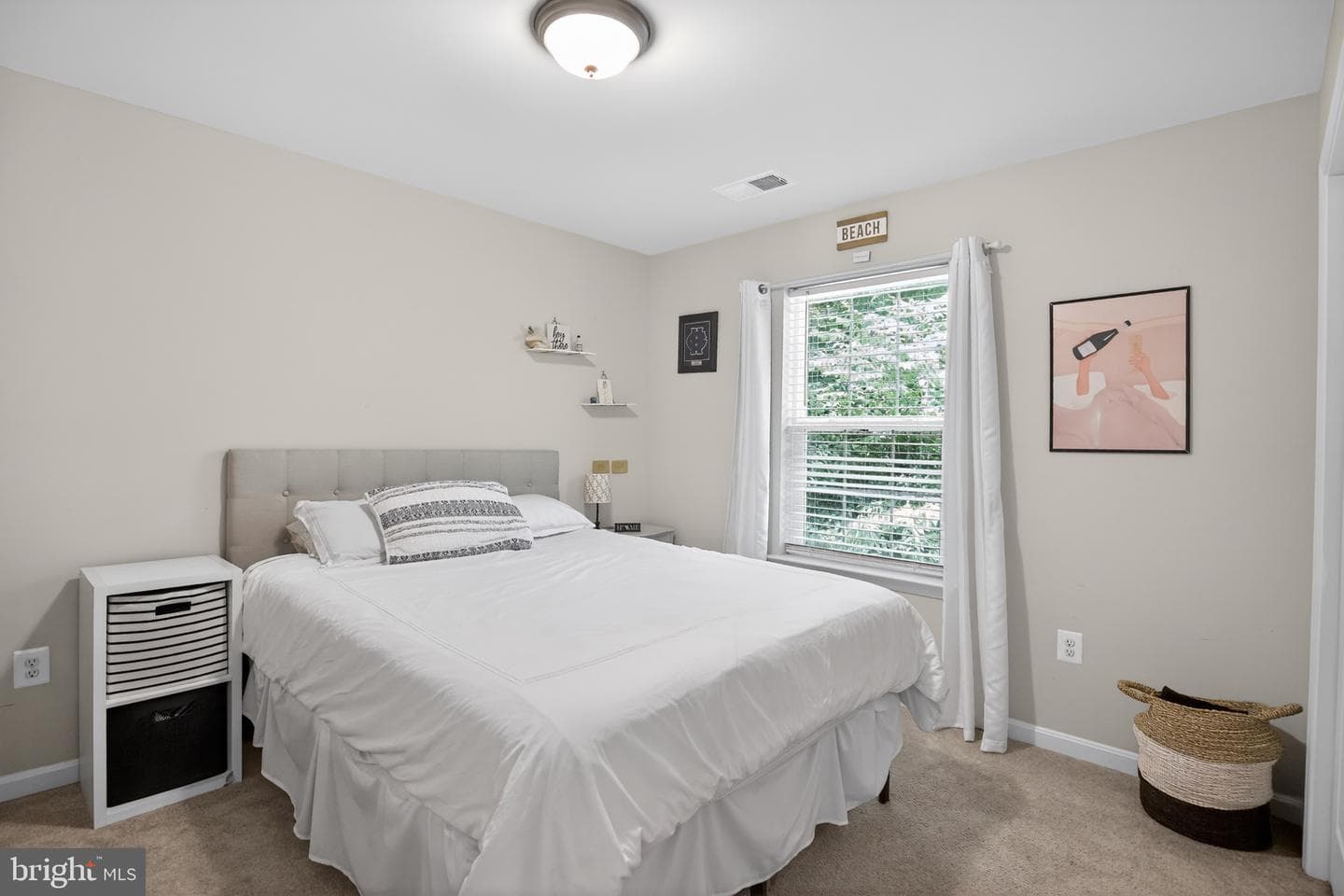 485 Sylvan Place photo 27
