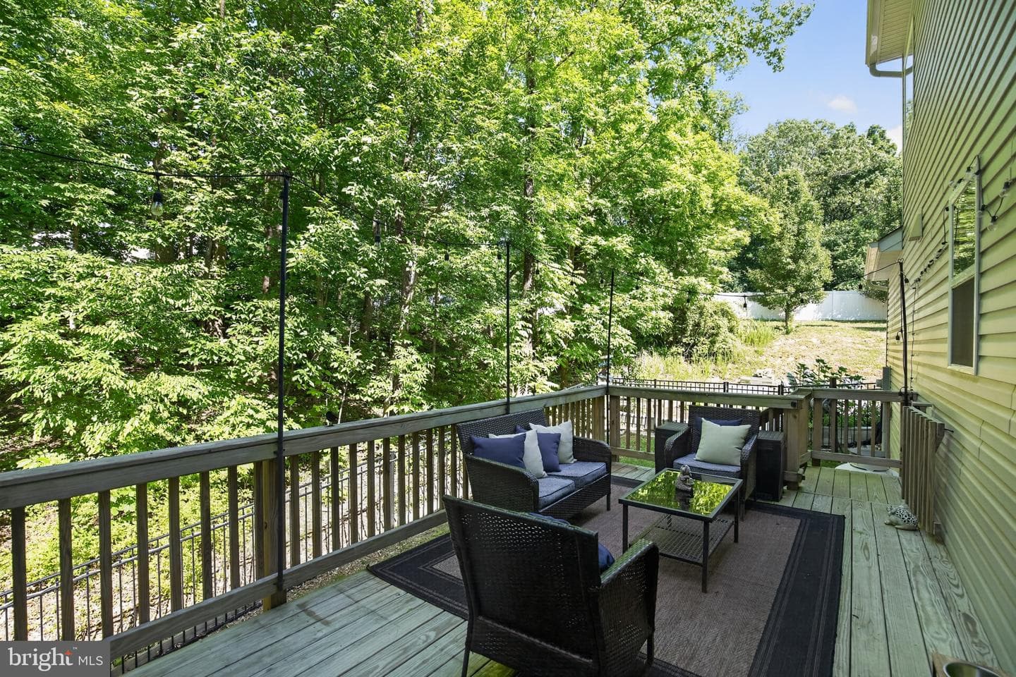 485 Sylvan Place photo 33