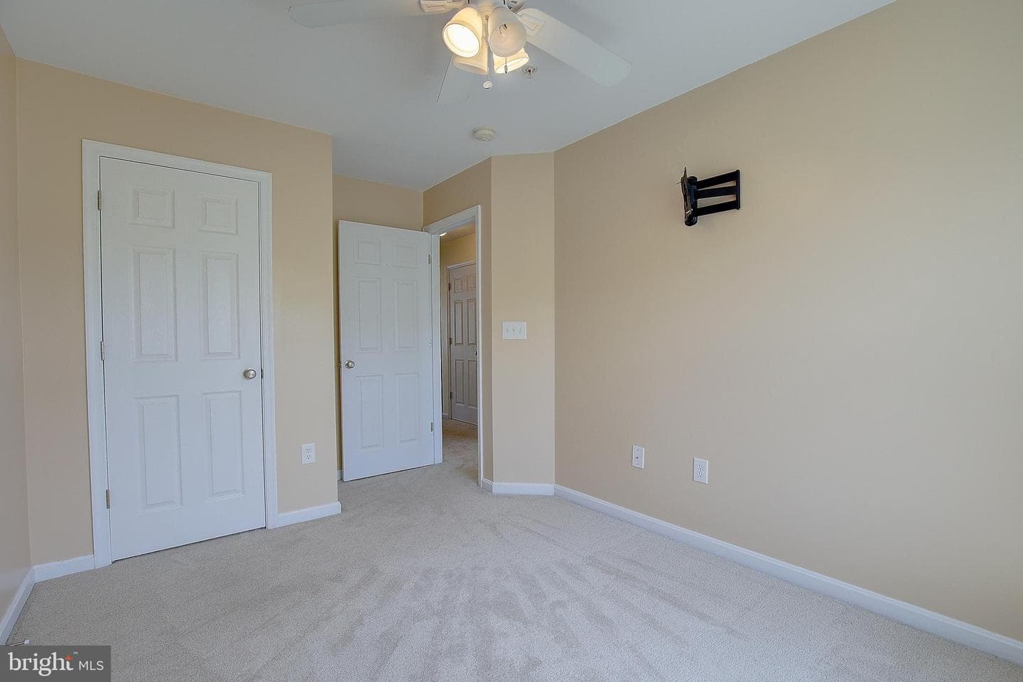 105 Polo Way photo 27