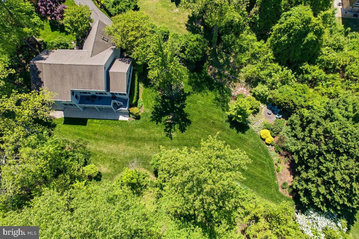 2400 Vern Road photo 10
