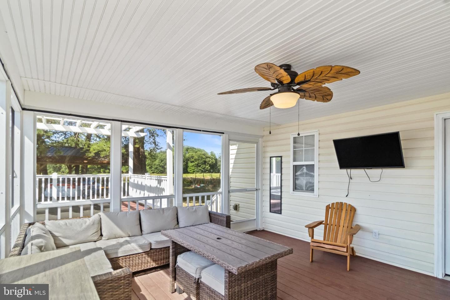 1525 Sharpes Court photo 15