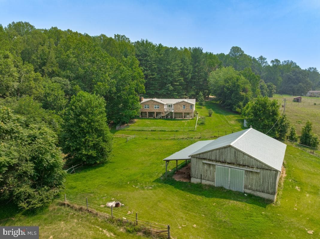 200 M F Bowen Road photo 46