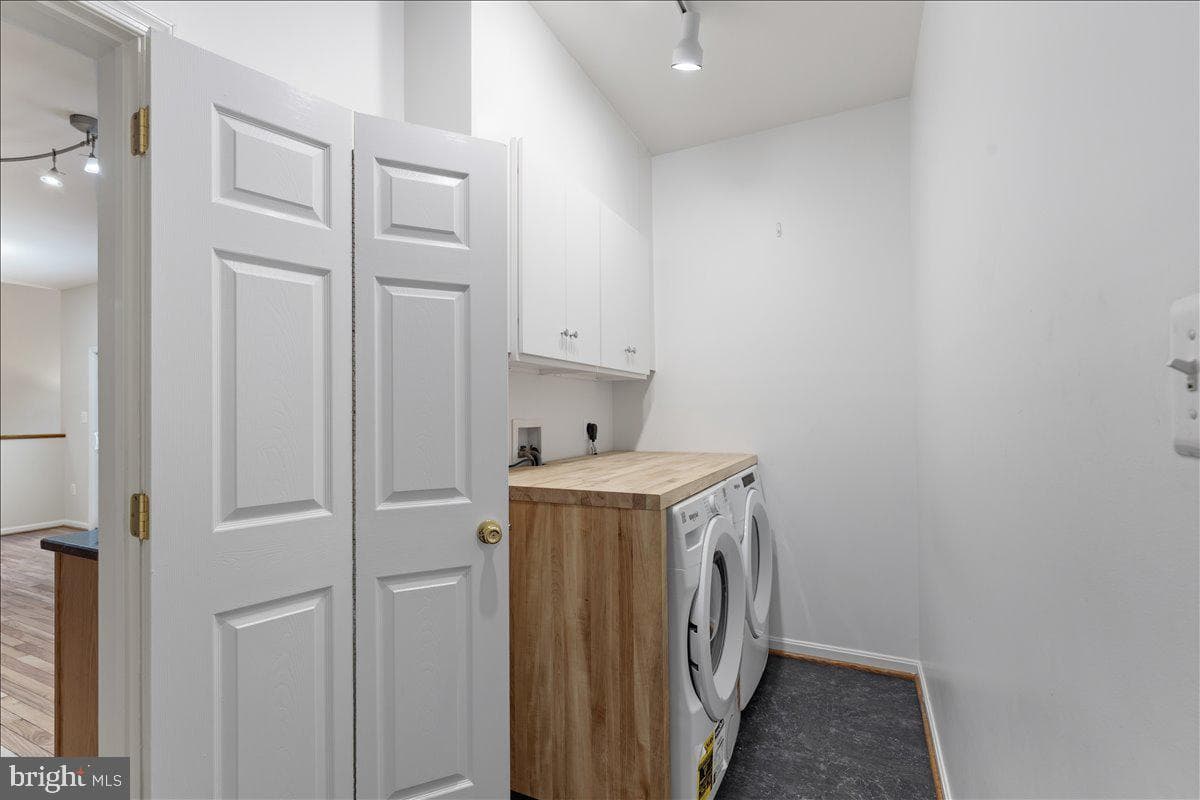 1830 Fenwicke Court photo 26