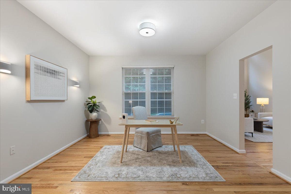 1830 Fenwicke Court photo 31