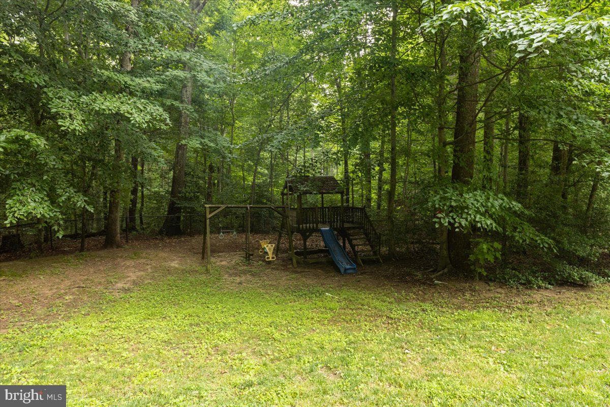 1830 Fenwicke Court photo 4