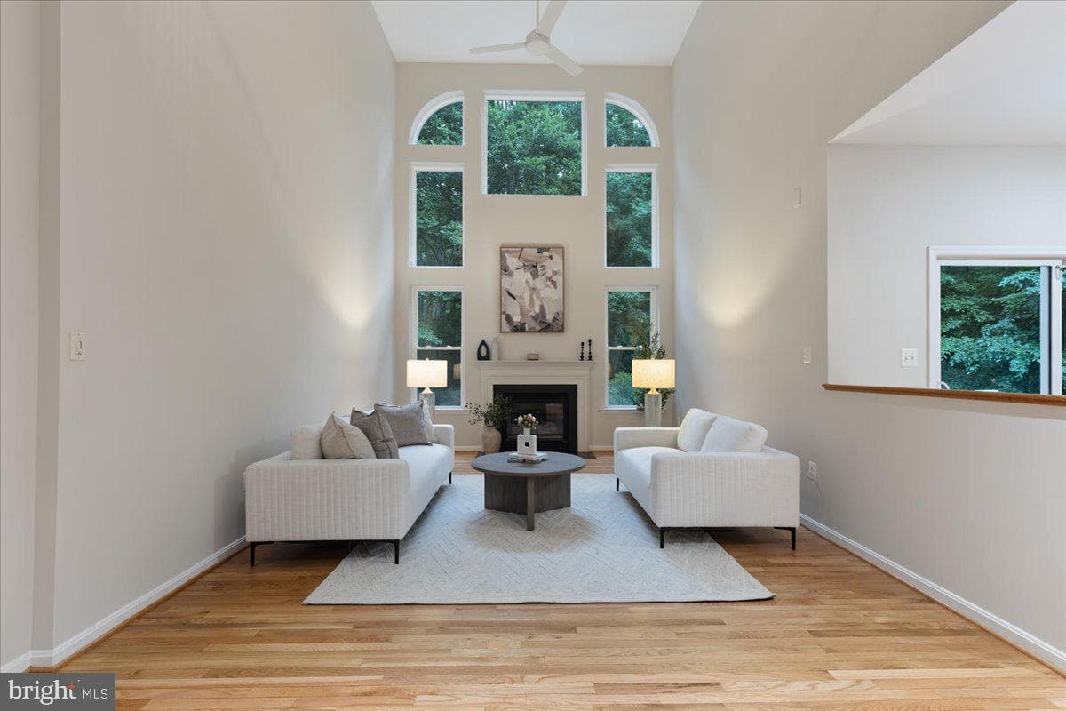 1830 Fenwicke Court photo 9