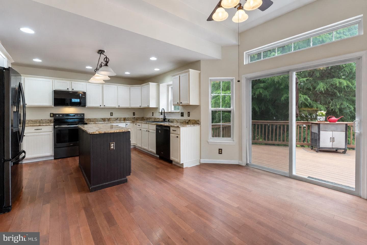 745 Bella Vista Drive photo 6