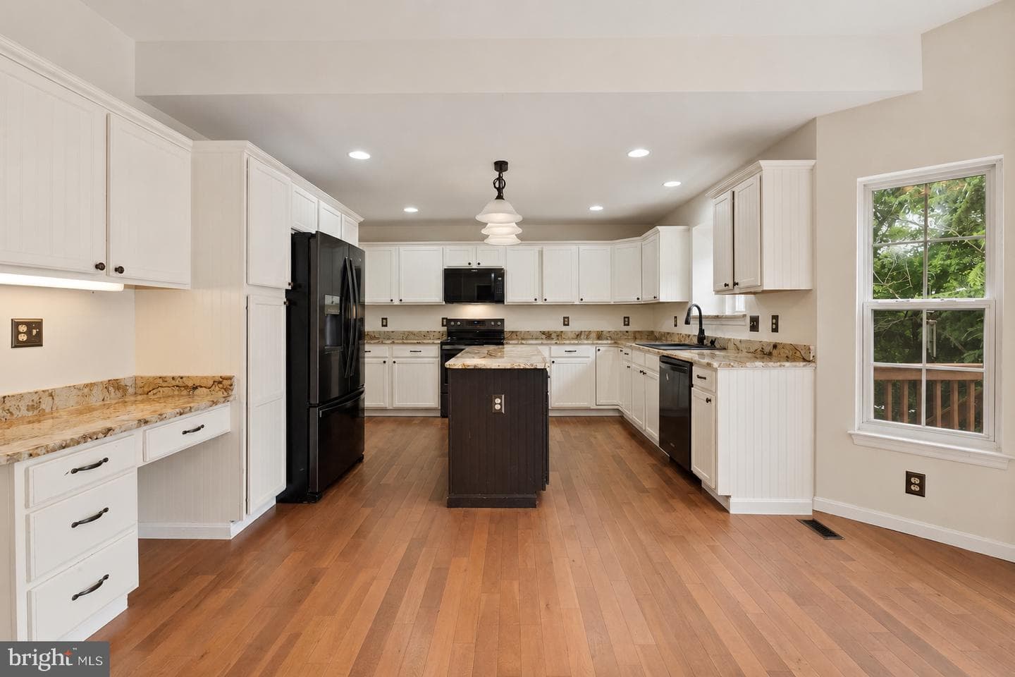 745 Bella Vista Drive photo 7