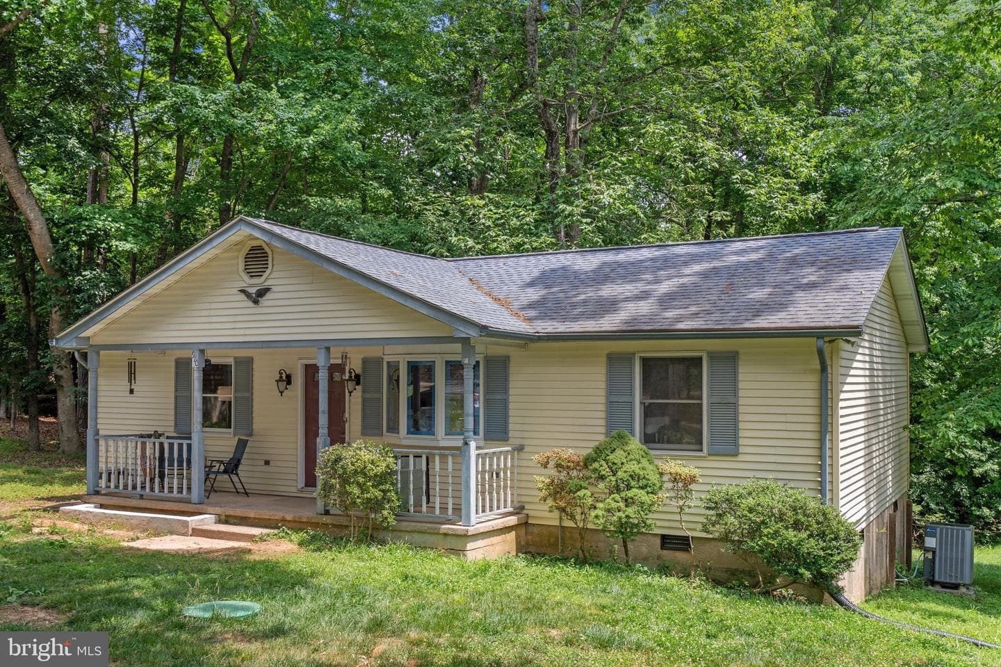 910 Golden West Way, Lusby