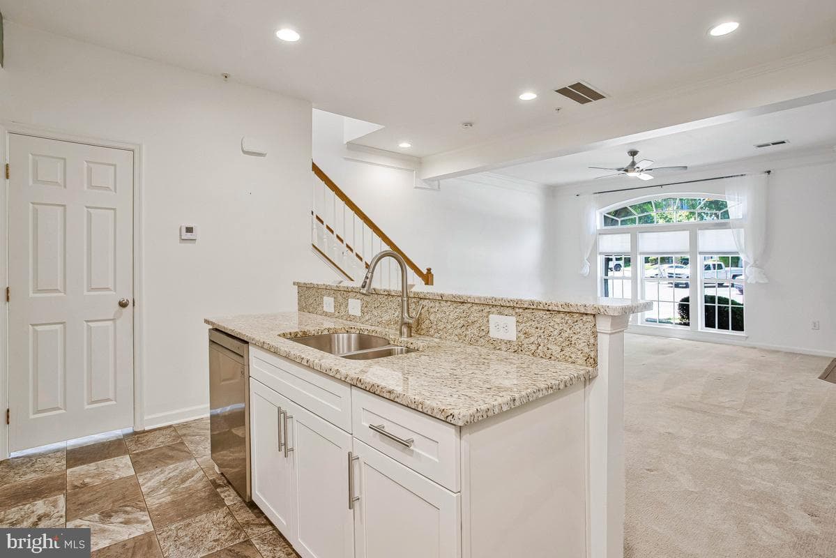 2225 Ivy Lane #11 photo 14